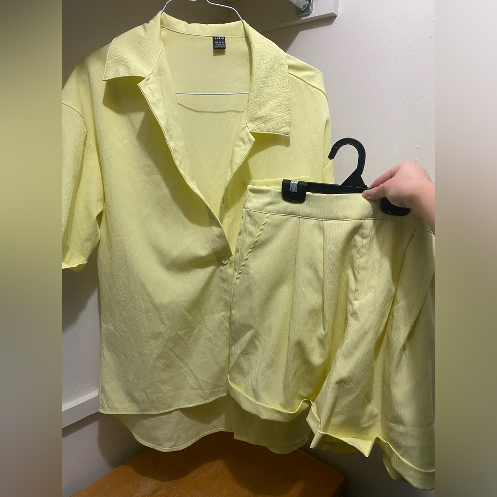 SHEIN Yellow Crinkle Two Piece Set